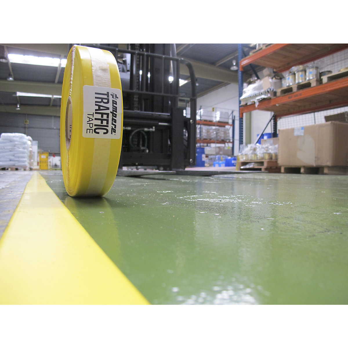 Bandă pentru marcarea podelei, extra rezistentă – Ampere (Imagine produs 3)-2