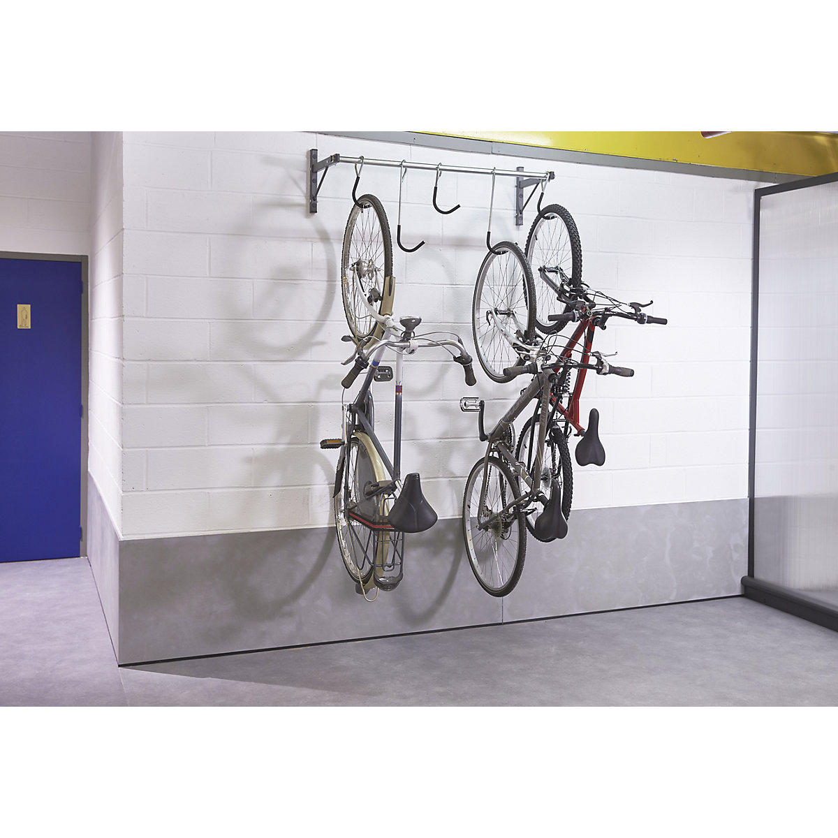 Suport de perete glisant pentru 5 biciclete – Mottez (Imagine produs 8)-7