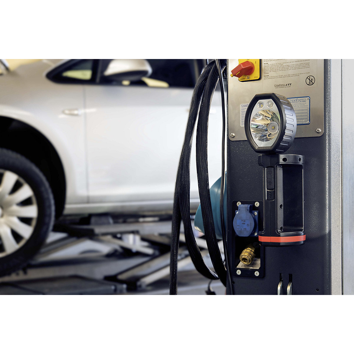 Ročna baterijska LED-svetilka HS20R Pro – Ansmann (Slika izdelka 11)-10