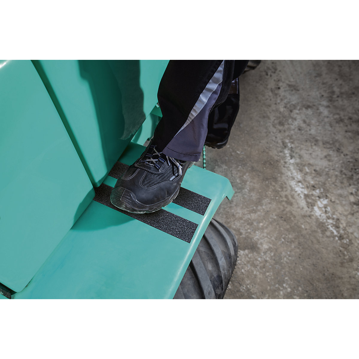Protizdrsni trak DURALINE® GRIP+ – DURABLE (Slika izdelka 4)-3