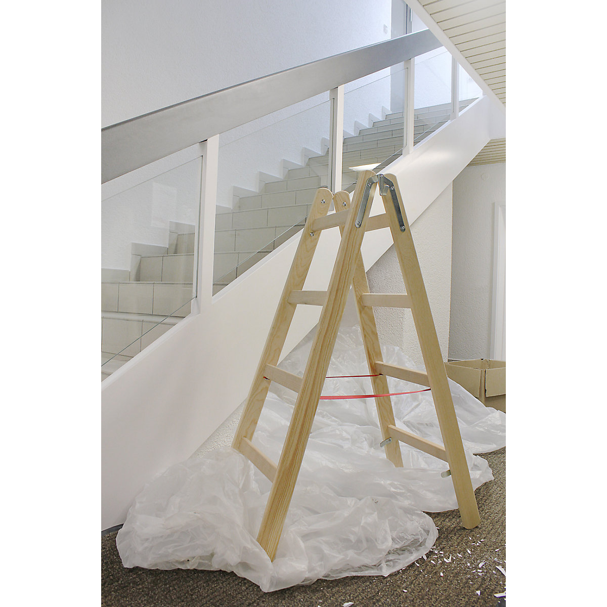 Scala a libro in legno – HYMER (Foto prodotto 2)-1