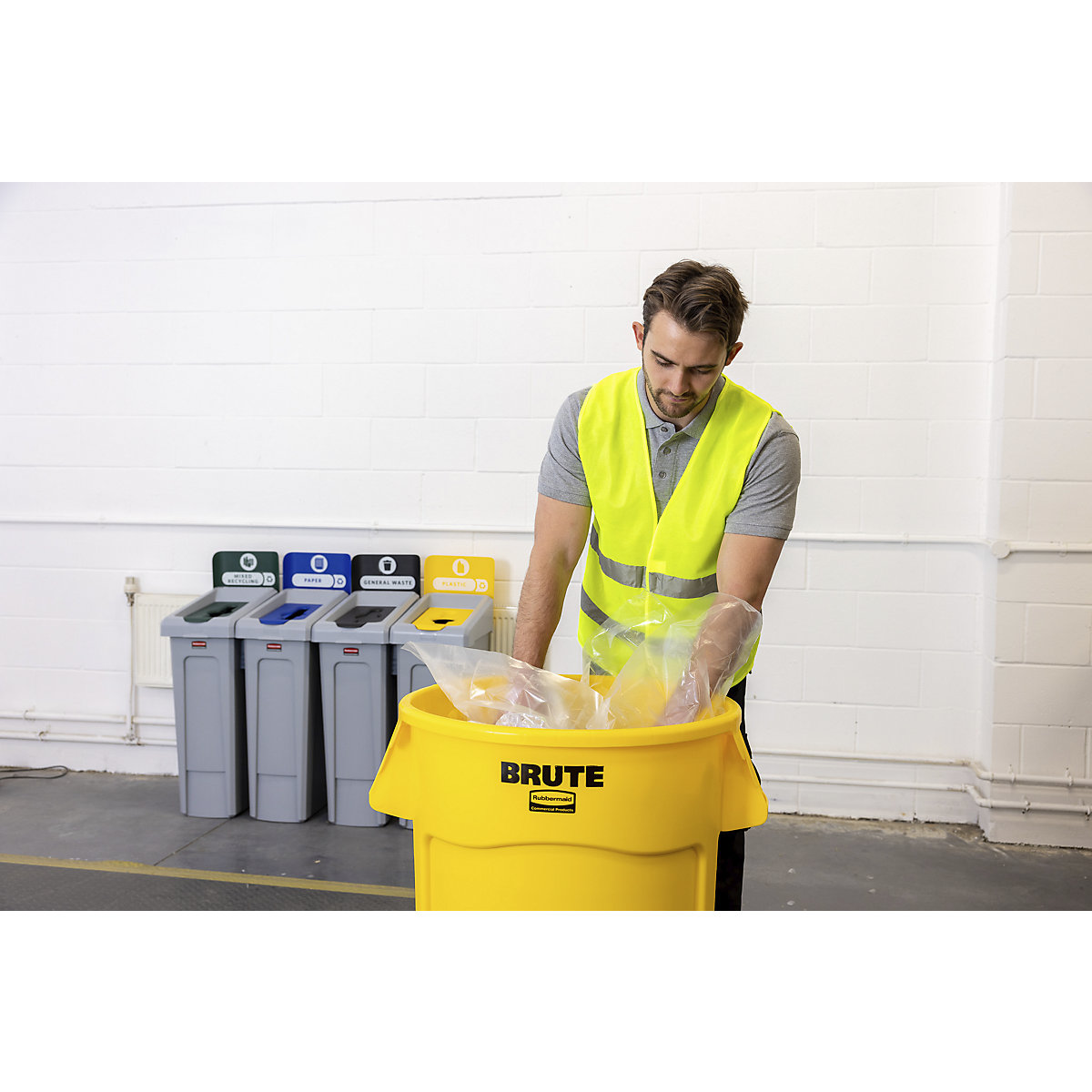 Bidone universale BRUTE®, rotondo – Rubbermaid (Foto prodotto 3)-2