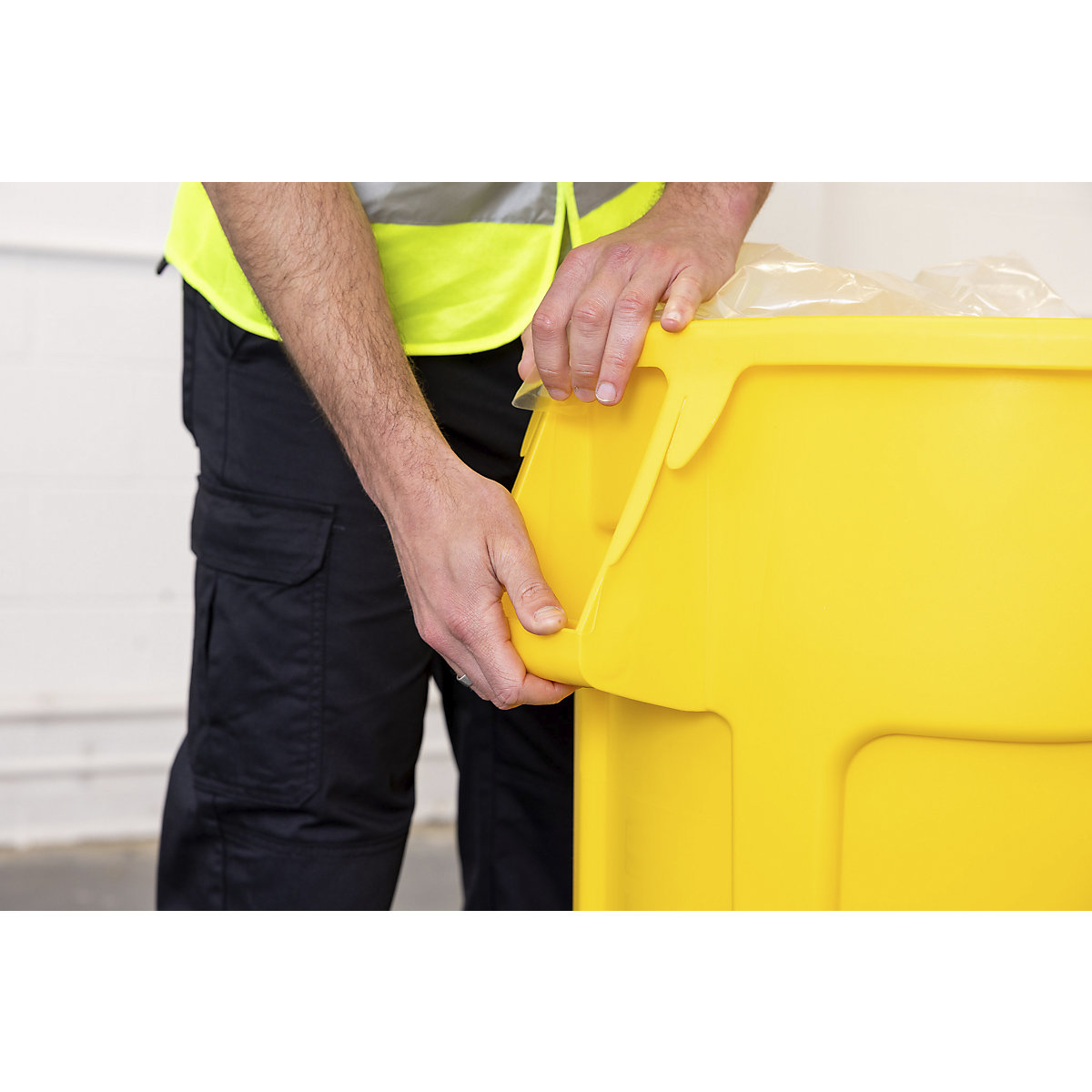 Bidone universale BRUTE®, rotondo – Rubbermaid (Foto prodotto 4)-3
