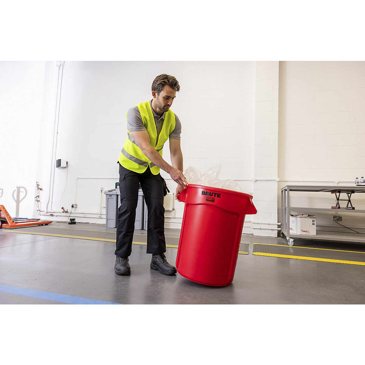 Kontener uniwersalny BRUTE®, okrągły – Rubbermaid (Zdjęcie produktu 3)-2