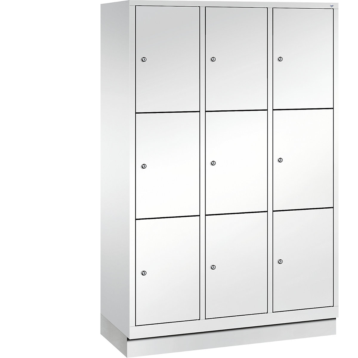 CLASSIC locker unit with plinth - C+P