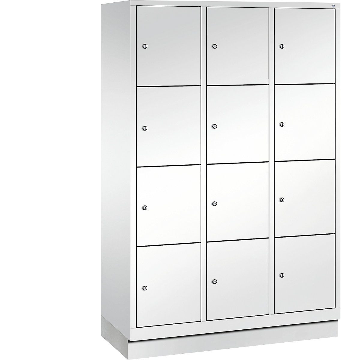 CLASSIC locker unit with plinth - C+P