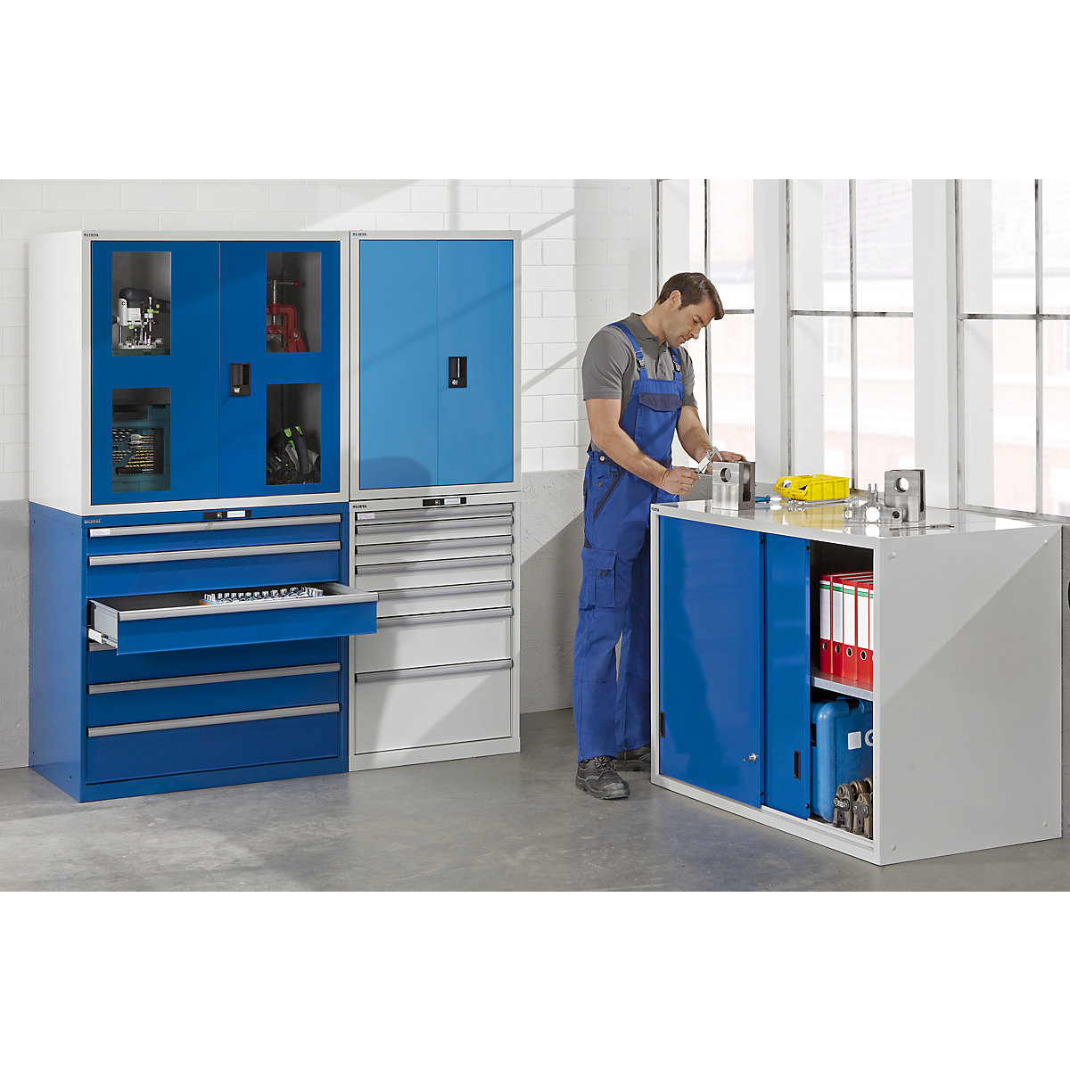 Add-on cupboard with hinged doors – LISTA (Product illustration 3)-2