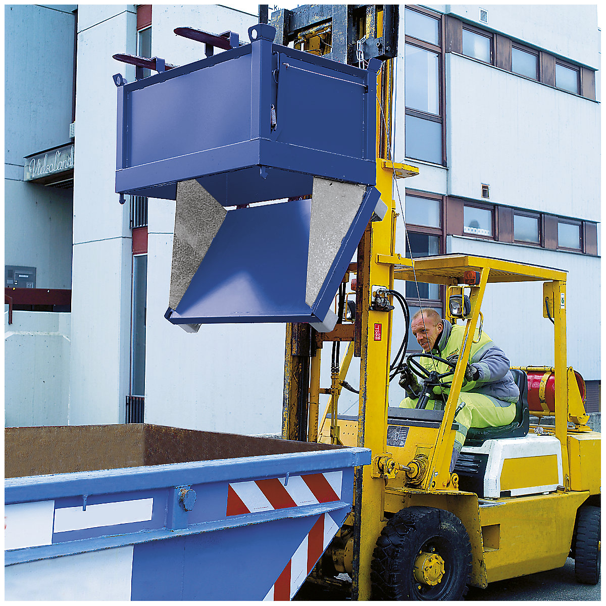 Bottom chute with side walls – eurokraft pro