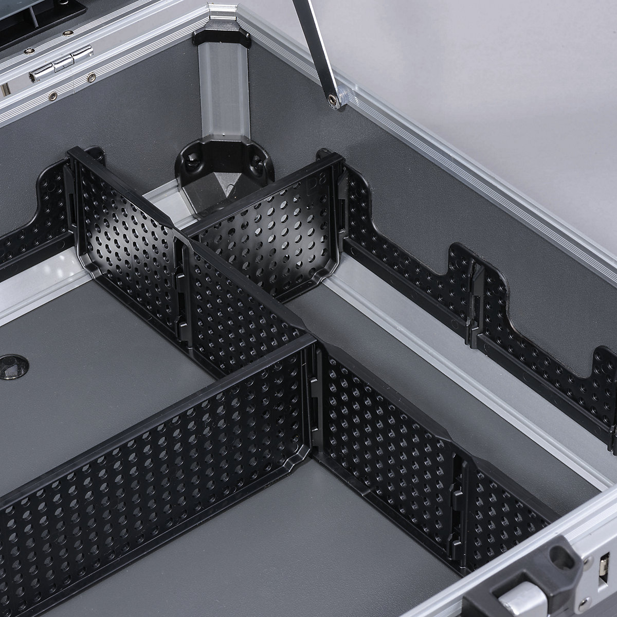 Service and assembly case (Product illustration 4)-3
