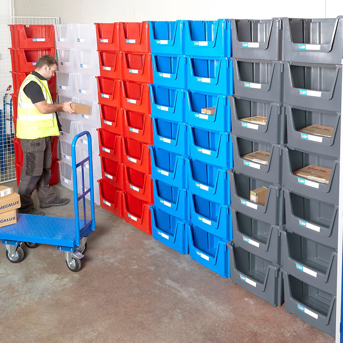 BiGDUG 5x Large Plastic Stacking Bins Mega Deal (Product illustration 11)-10