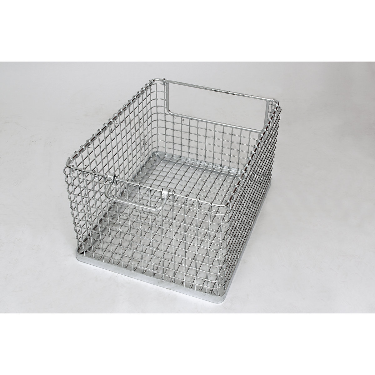 Stacking basket for heavy items, with access opening, external dims. LxWxH 515 x 405 x 300 mm-5