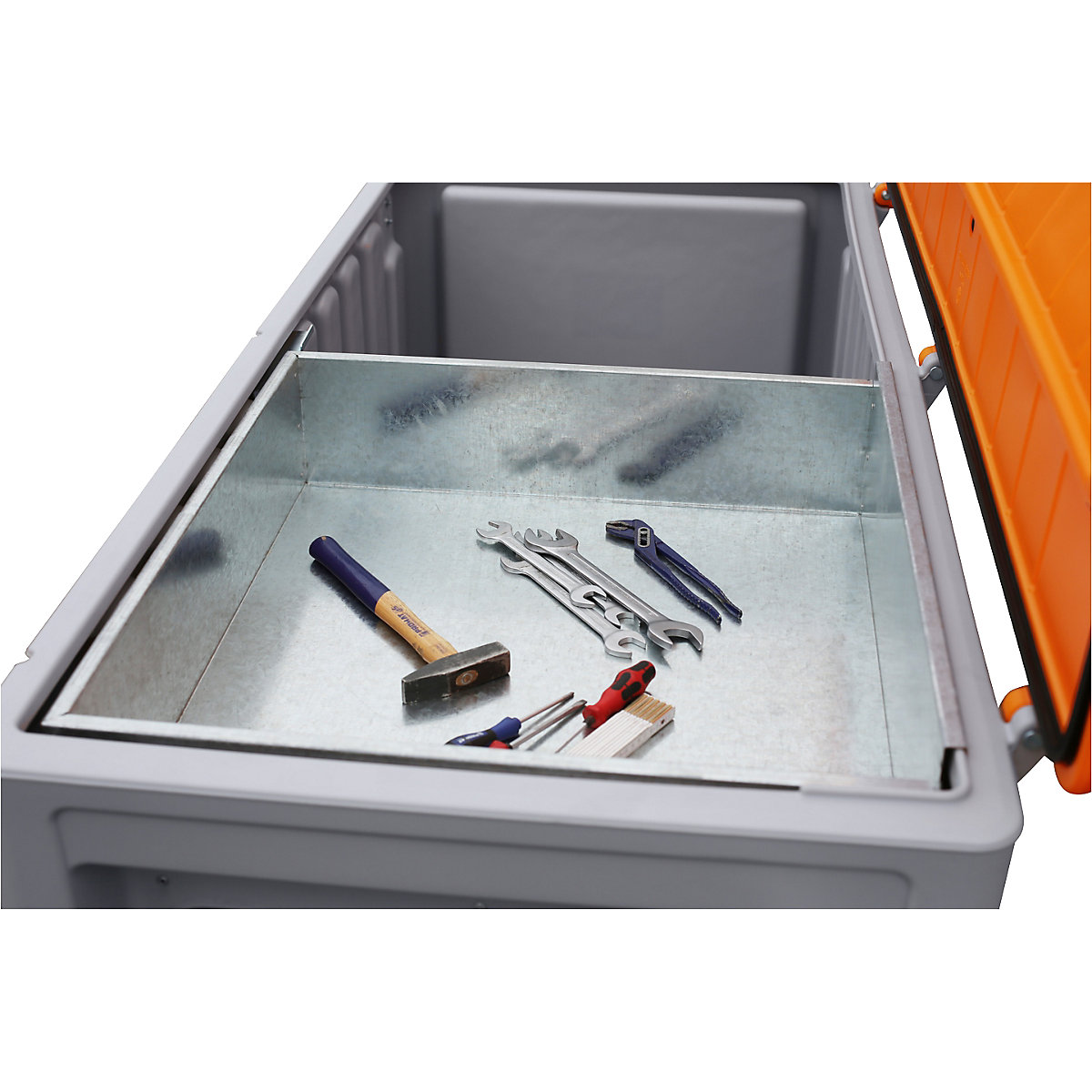 Tray insert – CEMO (Product illustration 2)-1