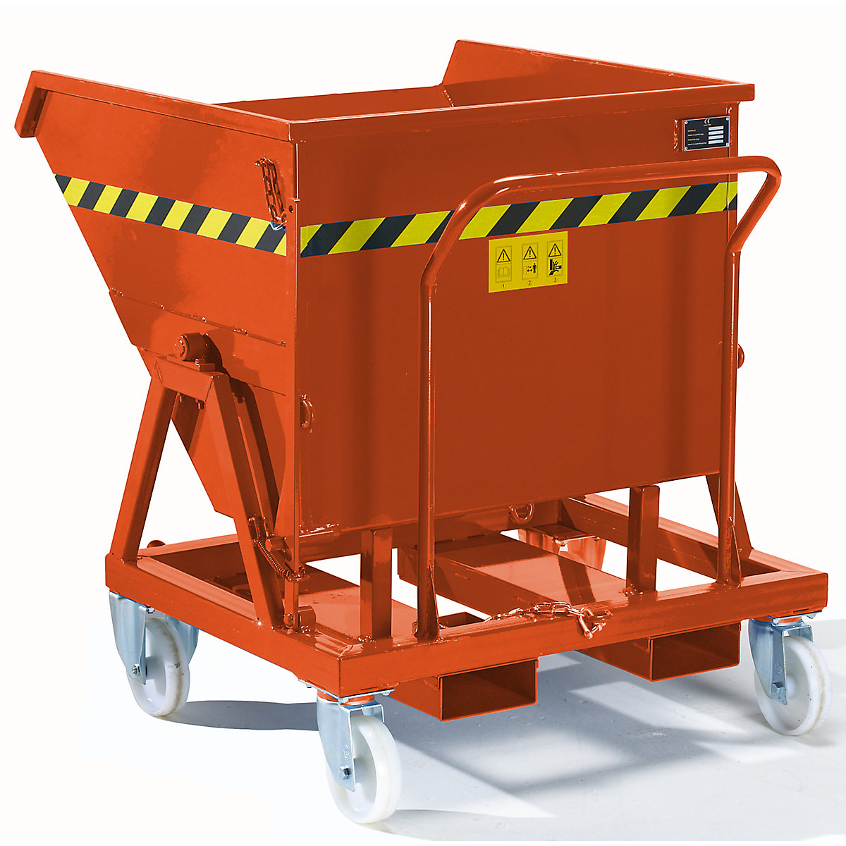 Mobile tilting skip with tilting mechanism