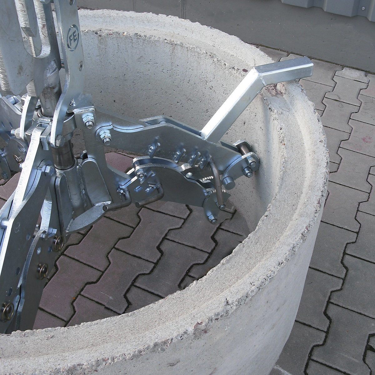 Manhole ring gripper – Eichinger (Product illustration 4)-3