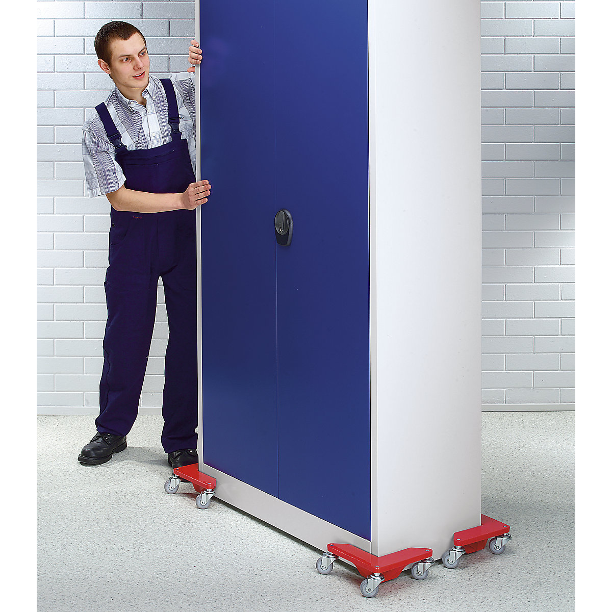 Transport dolly in a practical plastic case (Product illustration 2)-1