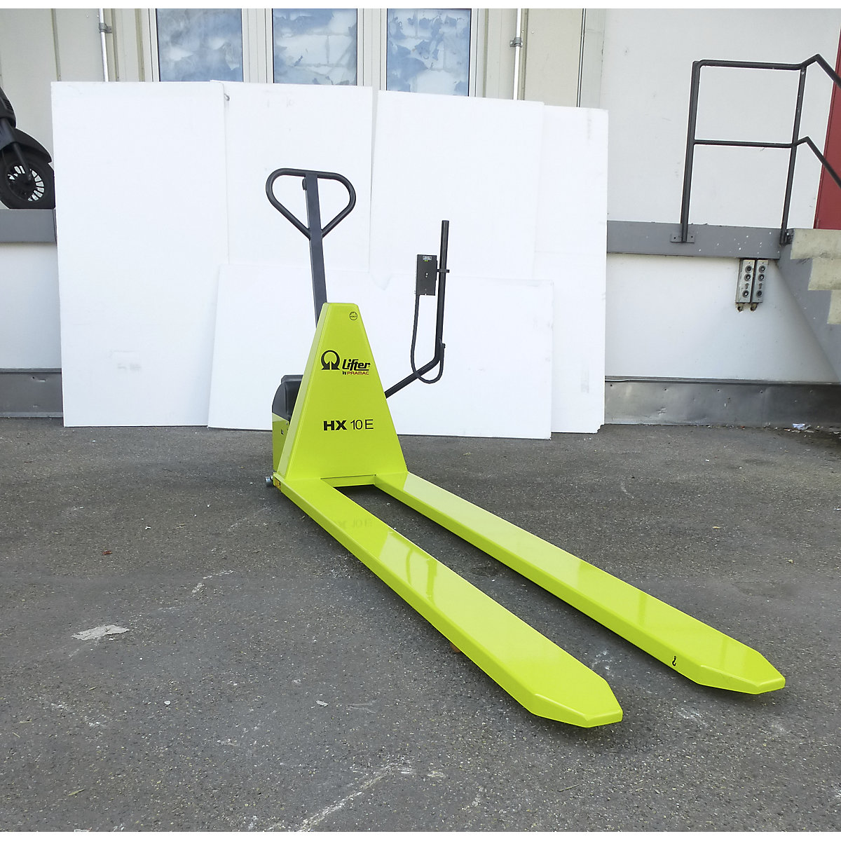 Paletowy wózek nożycowy, elektrohydrauliczny z poziomowaniem – Pramac (Zdjęcie produktu 7)-6