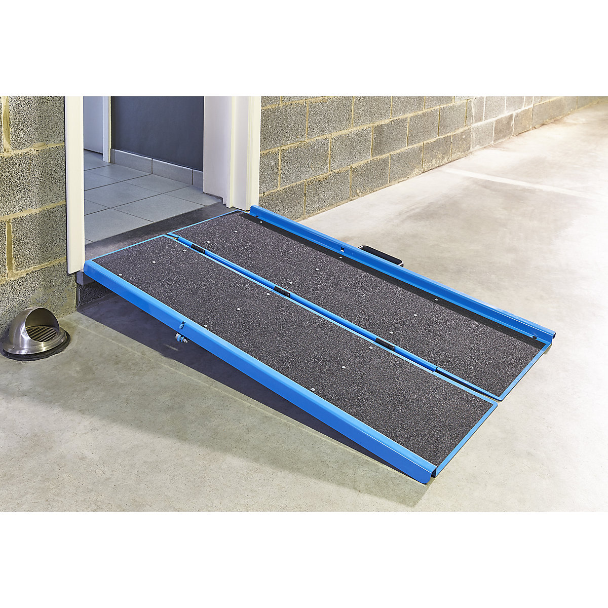 Rampa de acceso, plegable – Mottez (Imagen del producto 4)-3
