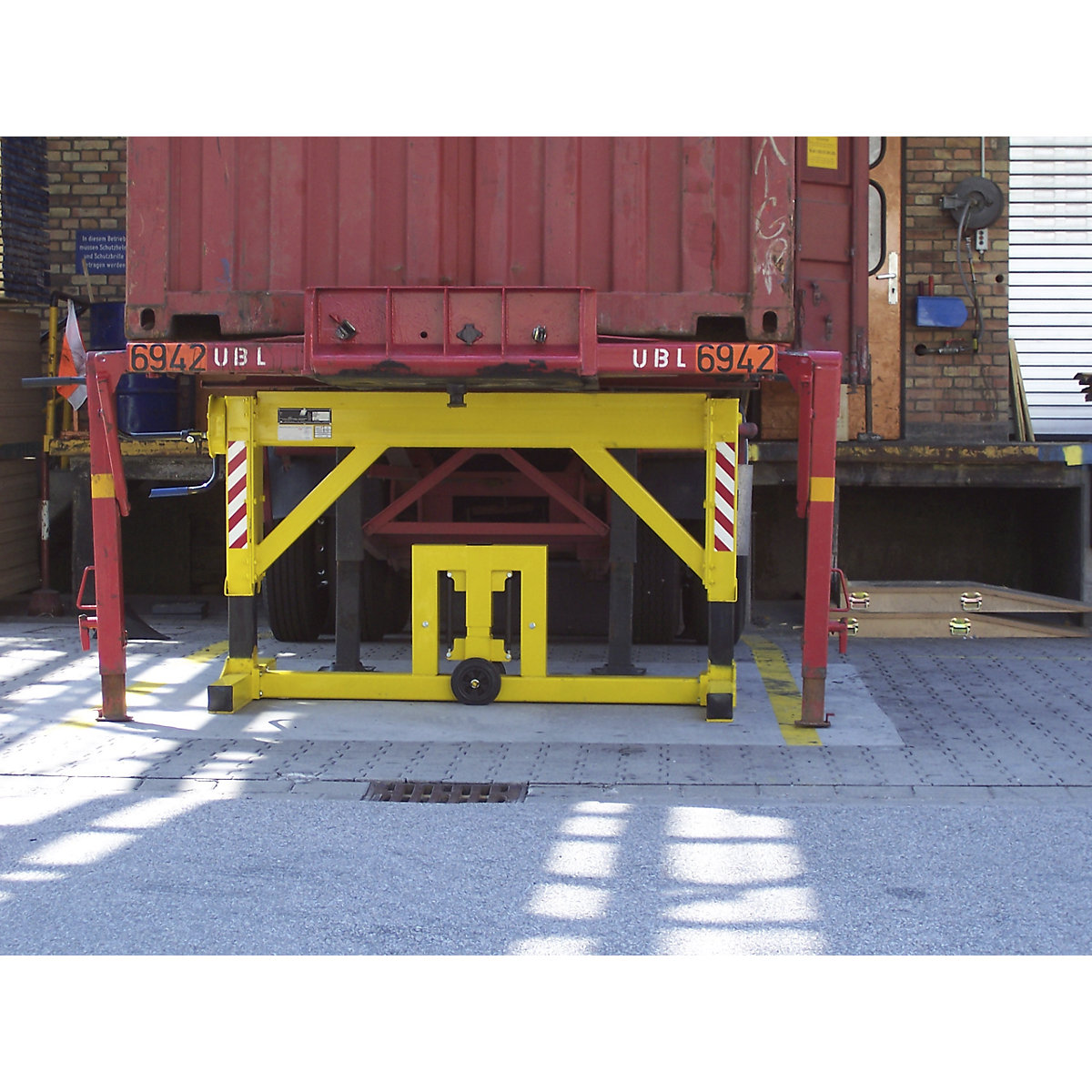 Piede d'appoggio per semirimorchi (Foto prodotto 2)-1