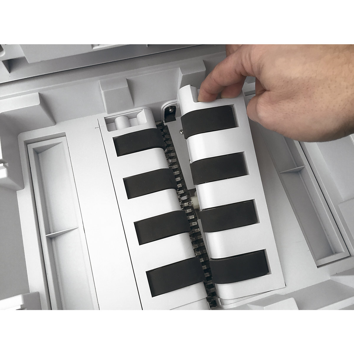 Distruggidocumenti autofeed SHREDCAT 8285 CC – SHREDCAT (Foto prodotto 10)-9