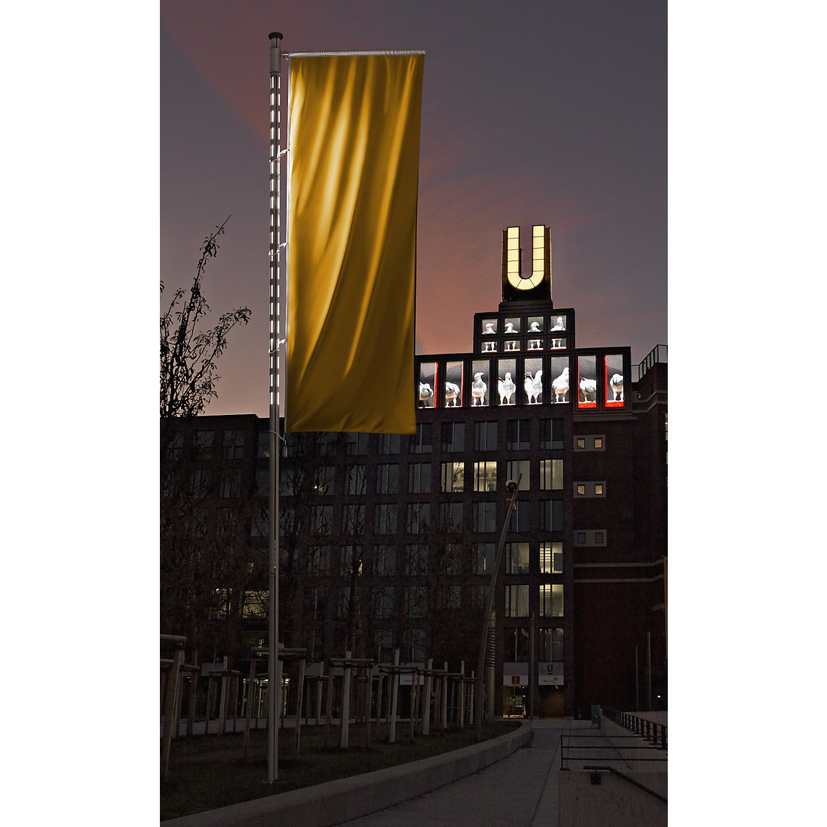 Hliníkový vlajkový stožár, s osvětlením – Mannus (Obrázek výrobku 3)-2