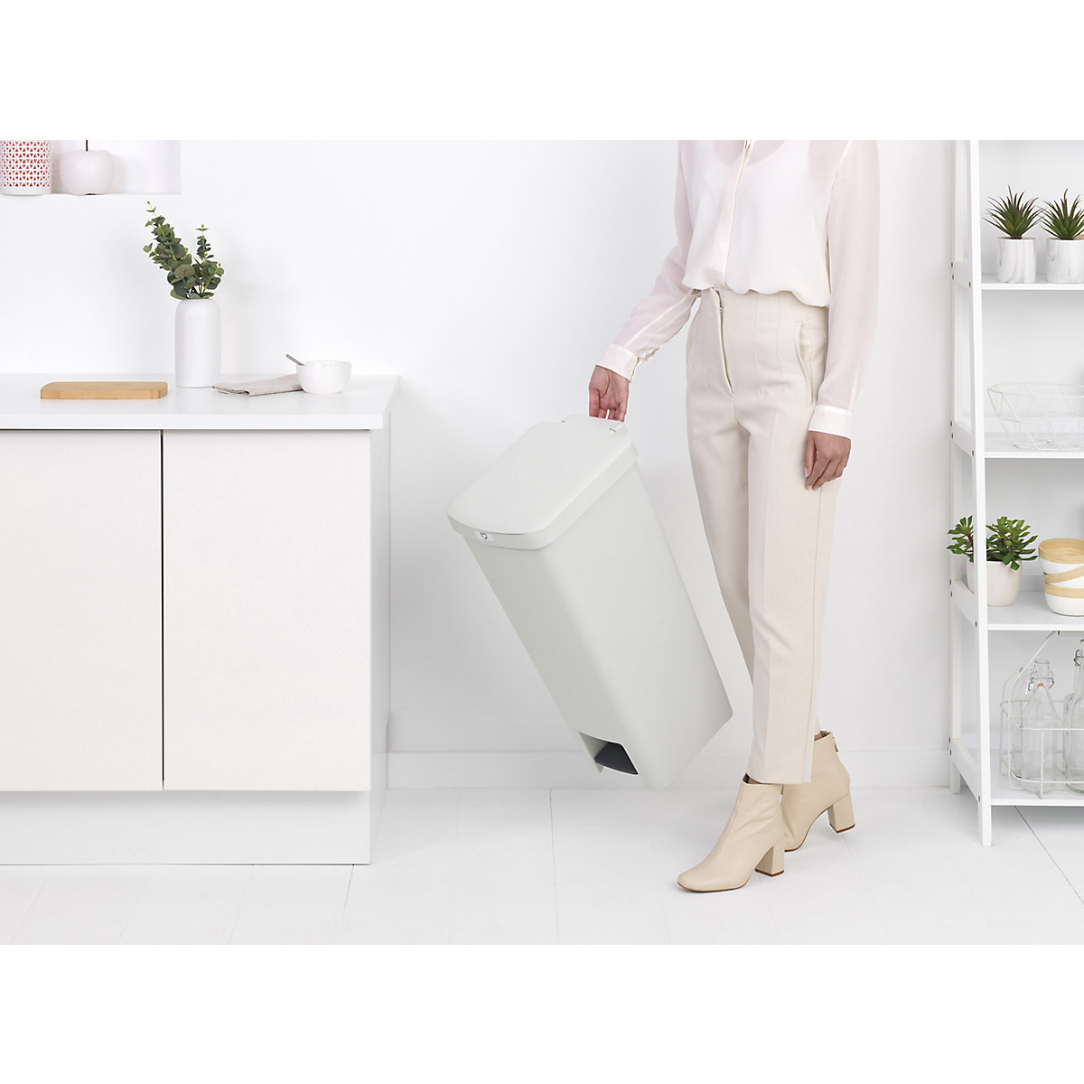 Step Up foot pedal bin (Product illustration 20)-19
