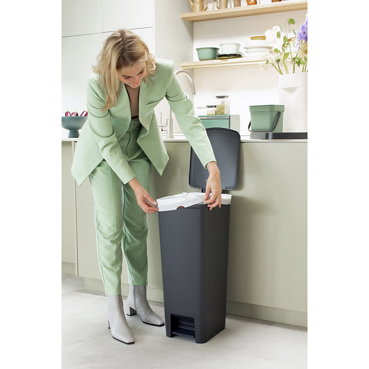 Step Up foot pedal bin (Product illustration 23)-22