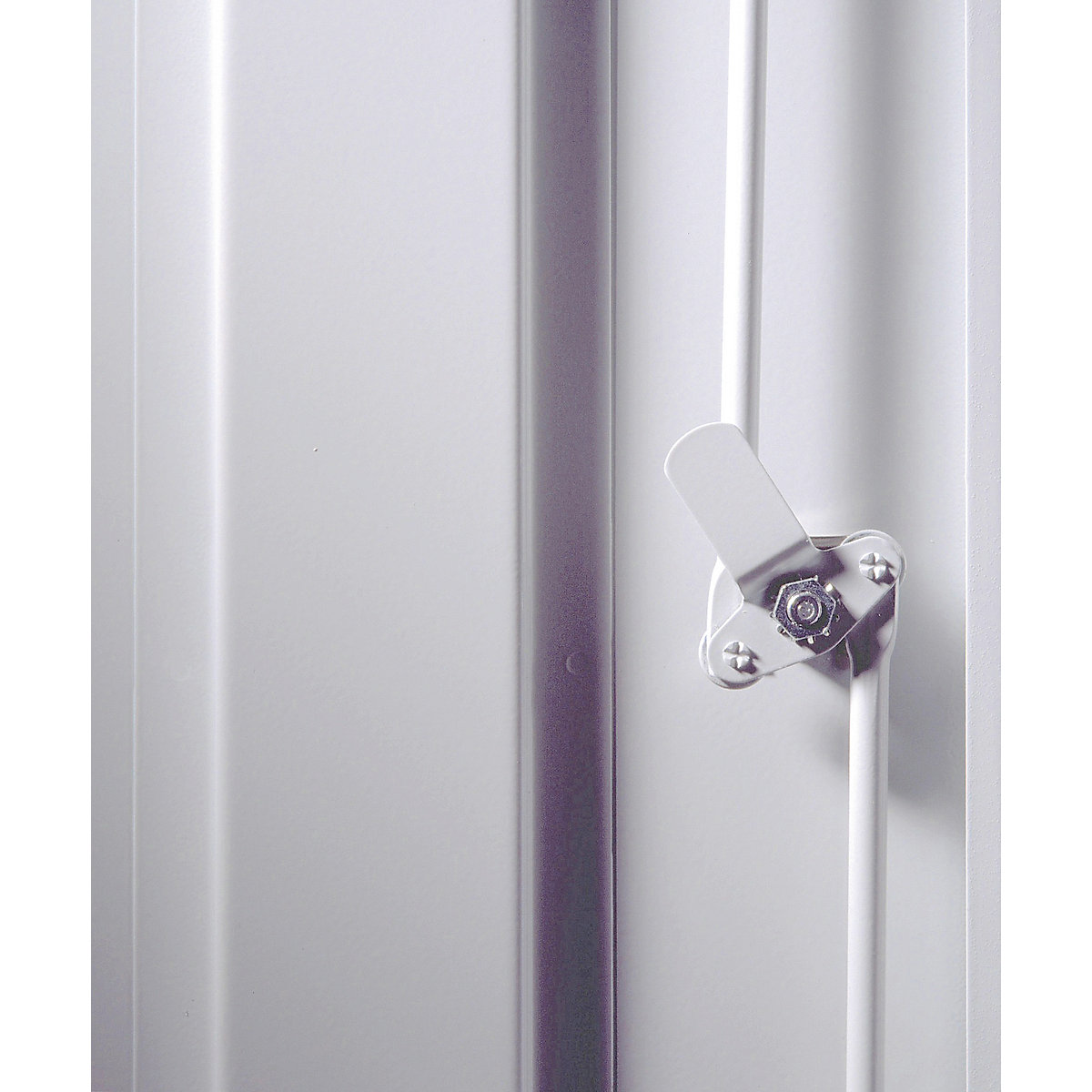 Three-point lock – Wolf