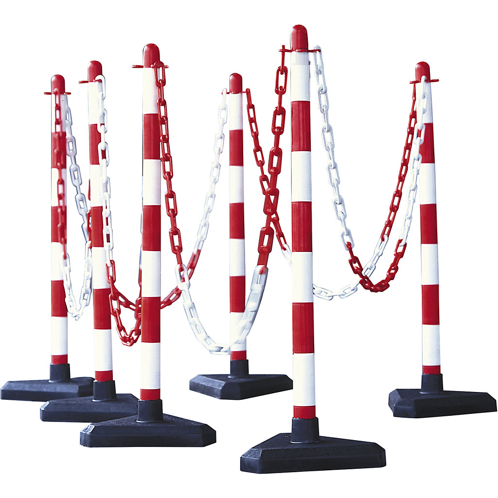 Chain stand set, 6 posts – Moravia: cement-filled triangular foot ...