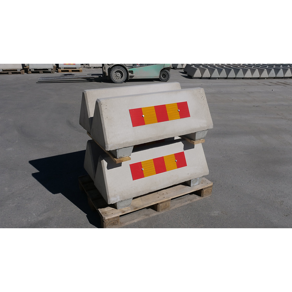 Concrete barrier, LxWxH 1090 x 390 x 465 mm (Product illustration 5)-4
