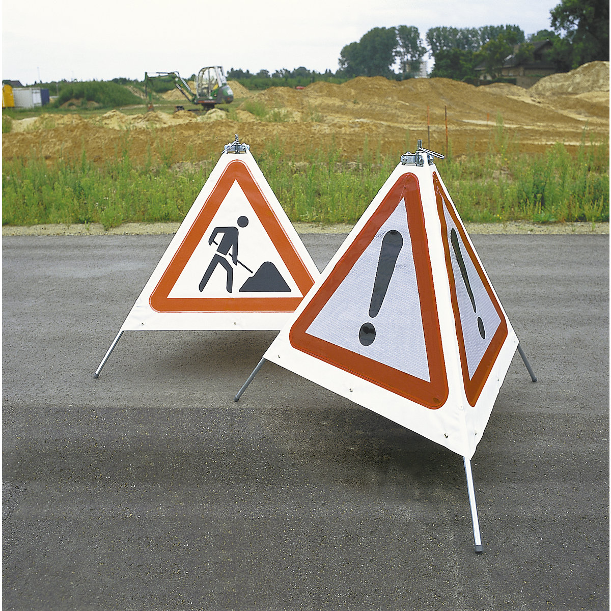 Folding sign, three legs – Moravia (Product illustration 3)-2
