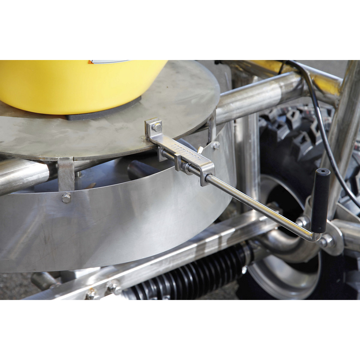 Large salt spreader – CEMO (Product illustration 4)-3