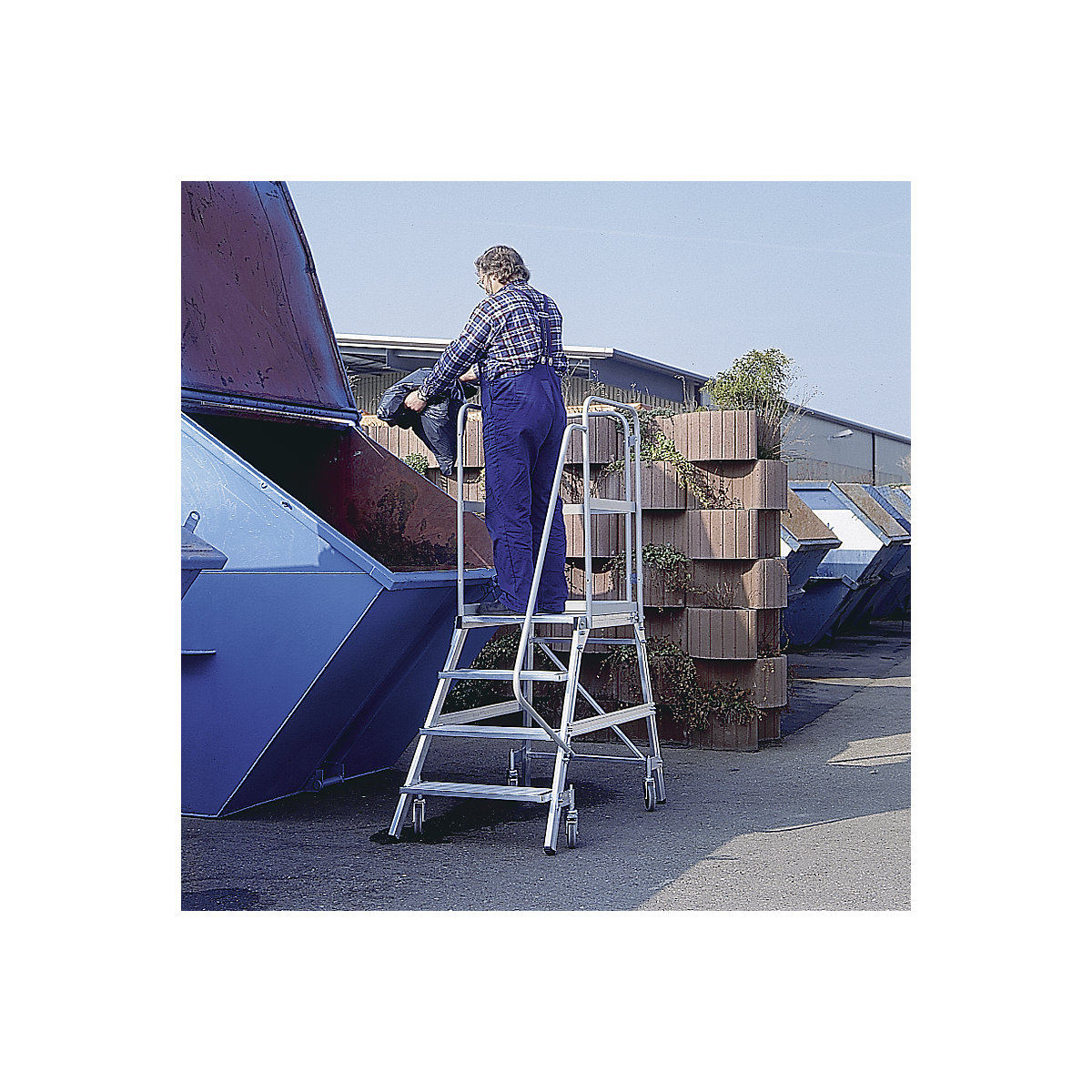 Platform steps with single sided access – MUNK (Product illustration 3)-2