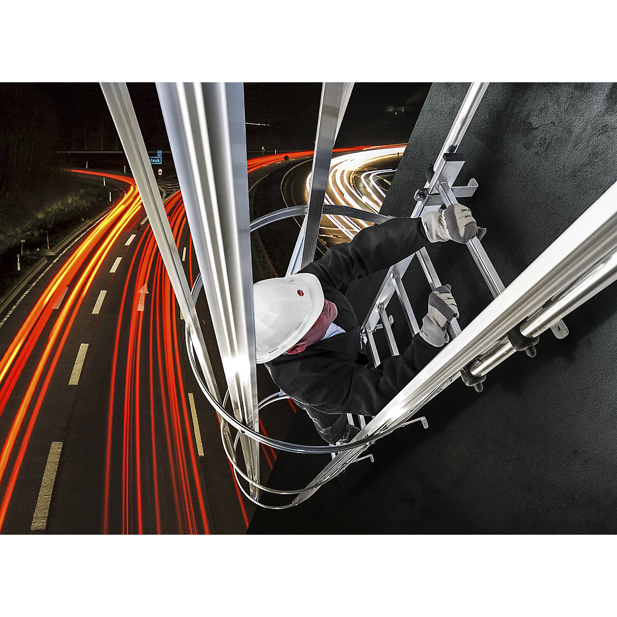 Fixed ladder with safety rail on the back, type STM (Product illustration 2)-1