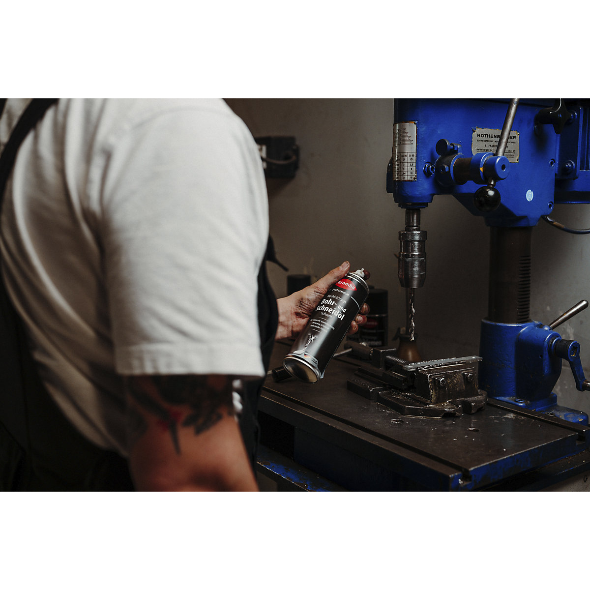 High-performance drilling and cutting oil foam – Caramba (Product illustration 2)-1