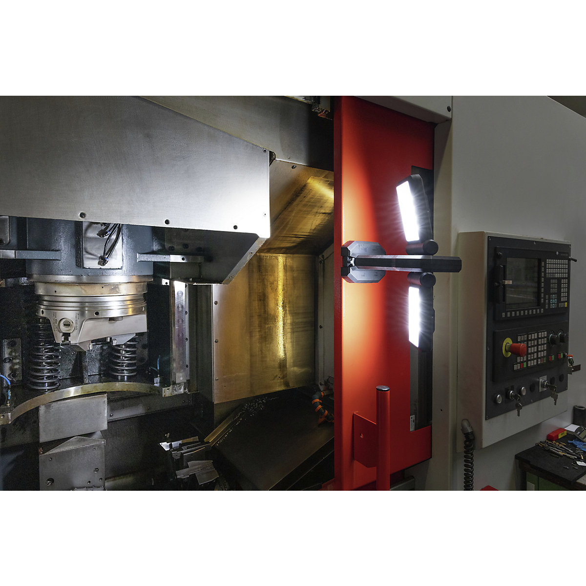 WL11500R rechargeable LED work spotlight (Product illustration 2)-1