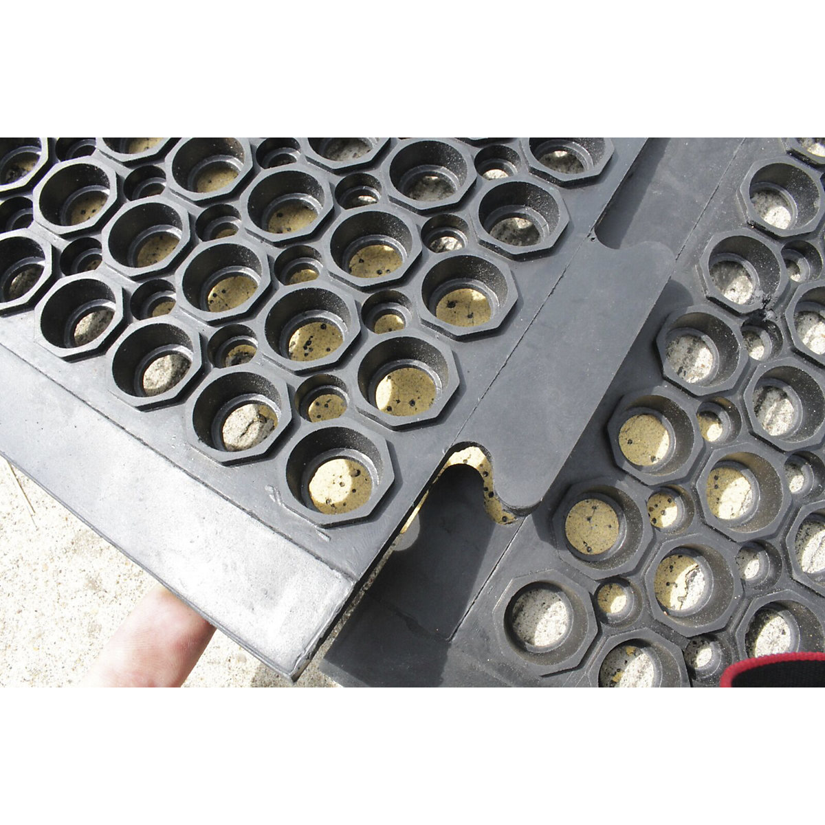 High Duty anti-fatigue matting – COBA (Product illustration 2)-1