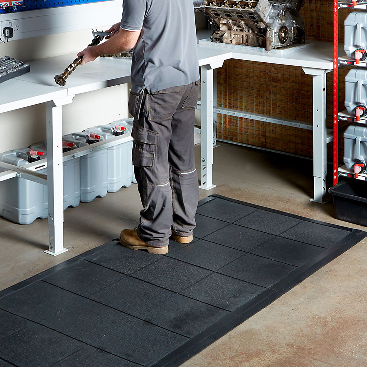 BiGDUG Essentials Solid Top Rubber Interlocking Anti-Fatigue Mats (Product illustration 9)-8