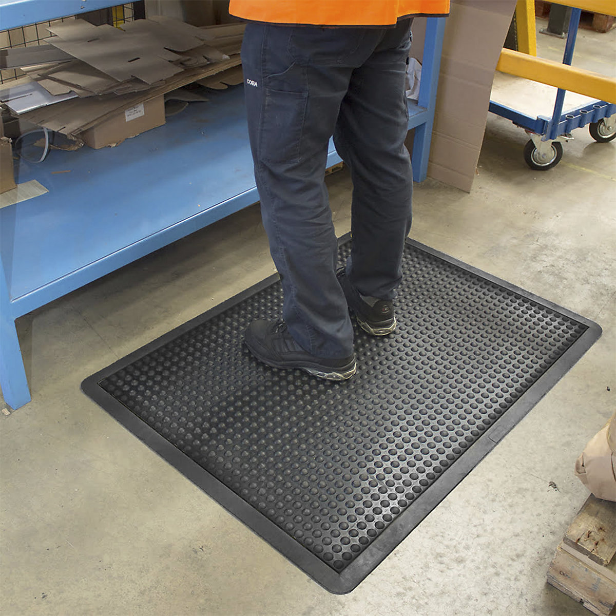 COBA Europe Bubblemat Anti-Fatigue Mat (Product illustration 3)-2