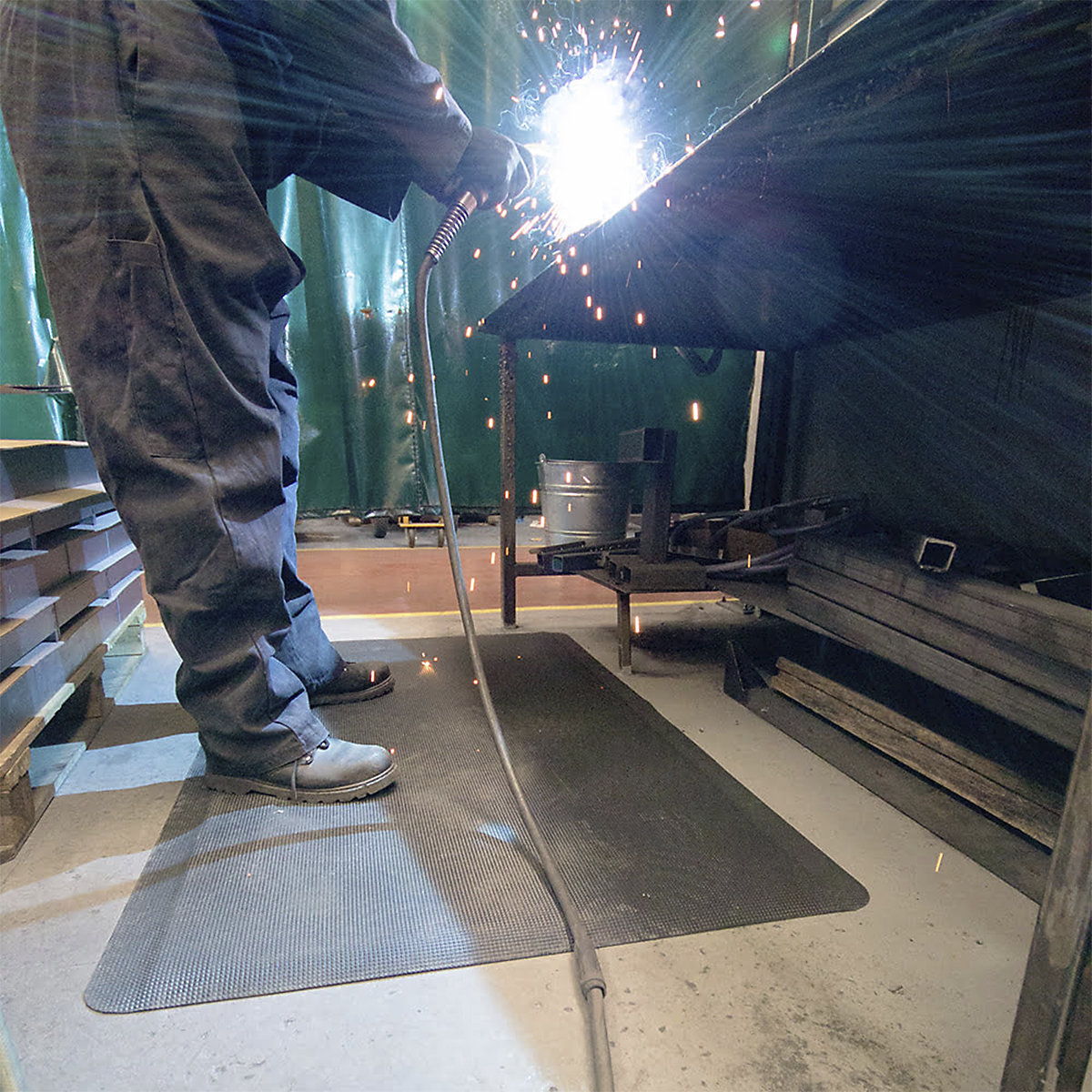 COBA Europe Diamond Tread Anti-Fatigue Mat