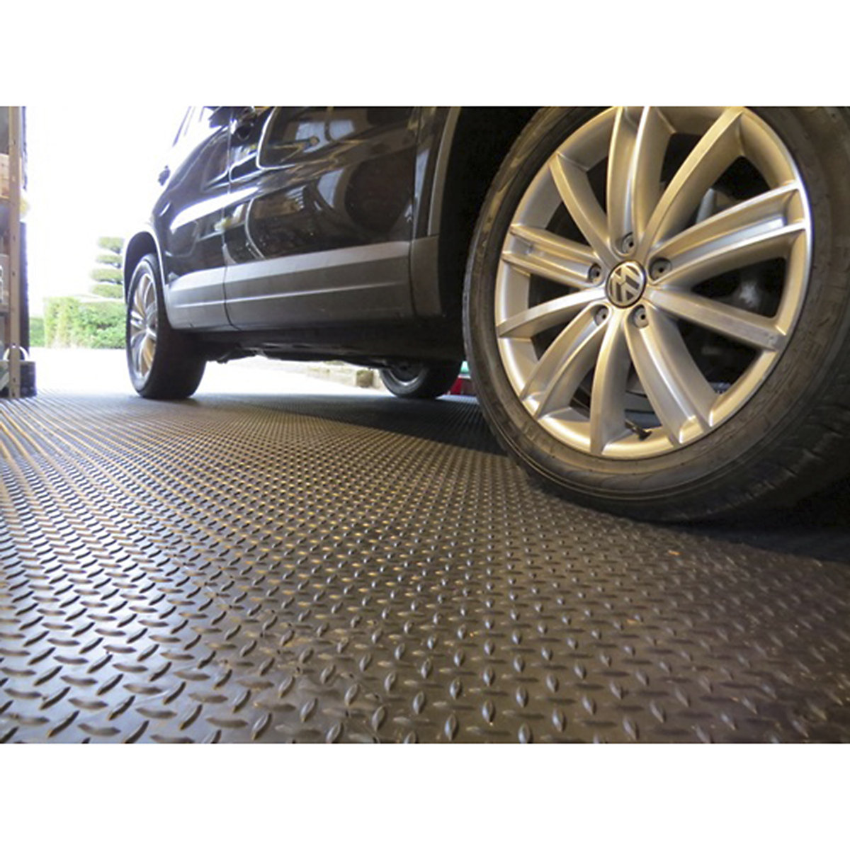 Plastex Zed Chex Anti-Fatigue Slip-Resistant Matting Tiles