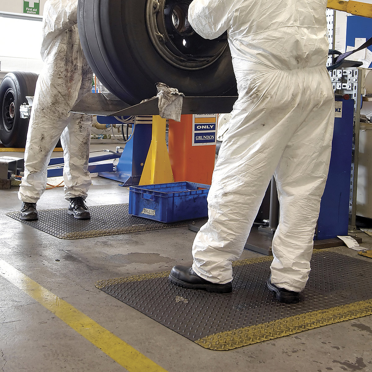 Plastex Zed Chex Anti-Fatigue Slip-Resistant Matting (Product illustration 10)-9