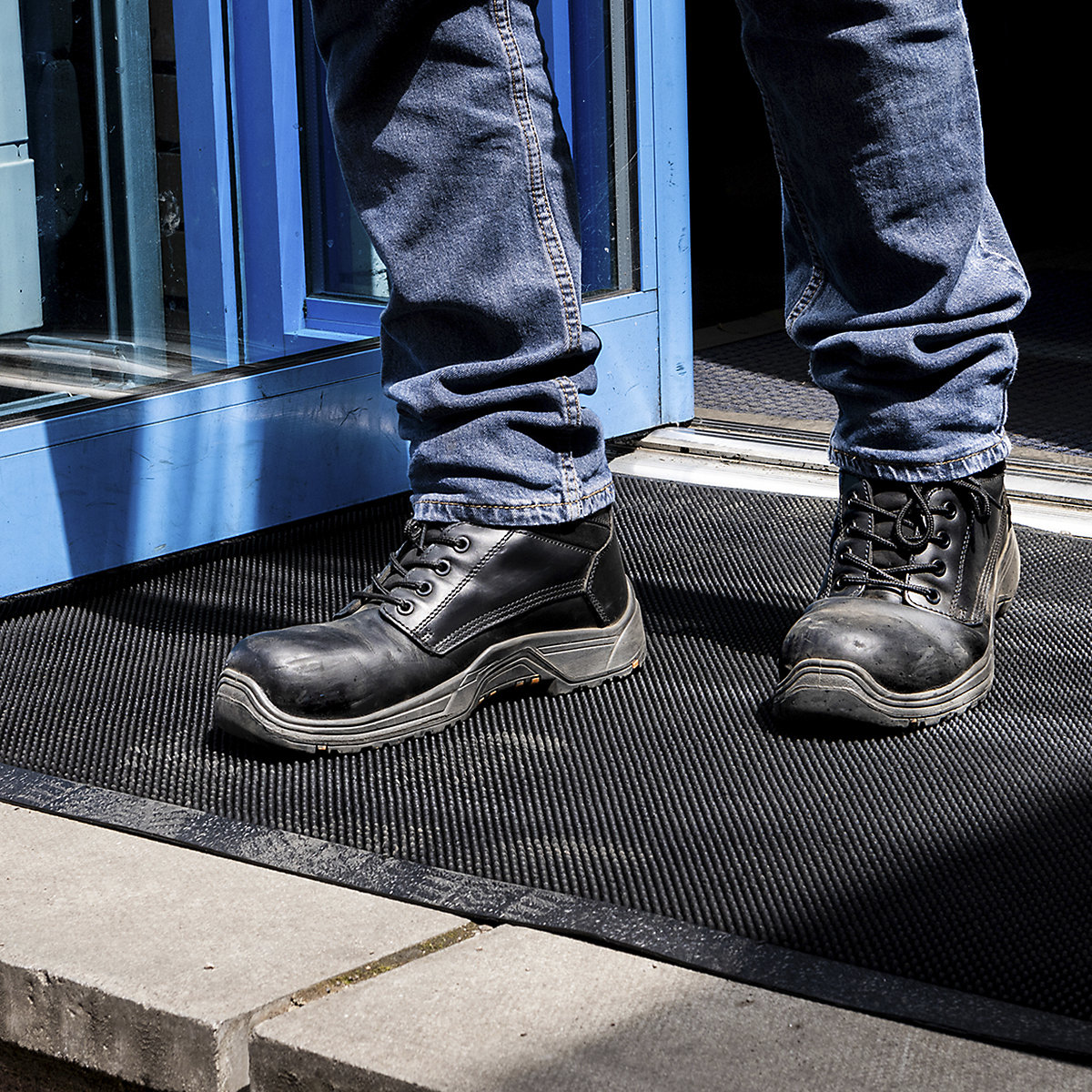 BiGDUG Rubber Brush Entrance Mats (Product illustration 3)-2