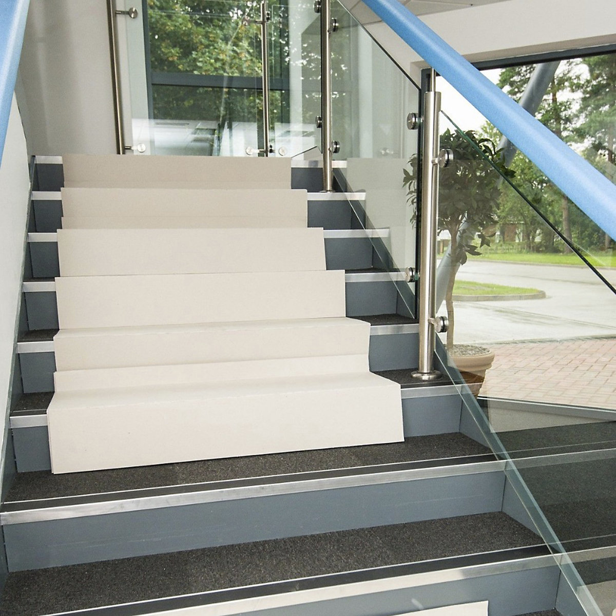 Proguard Stair Tread Protector (Product illustration 4)-3
