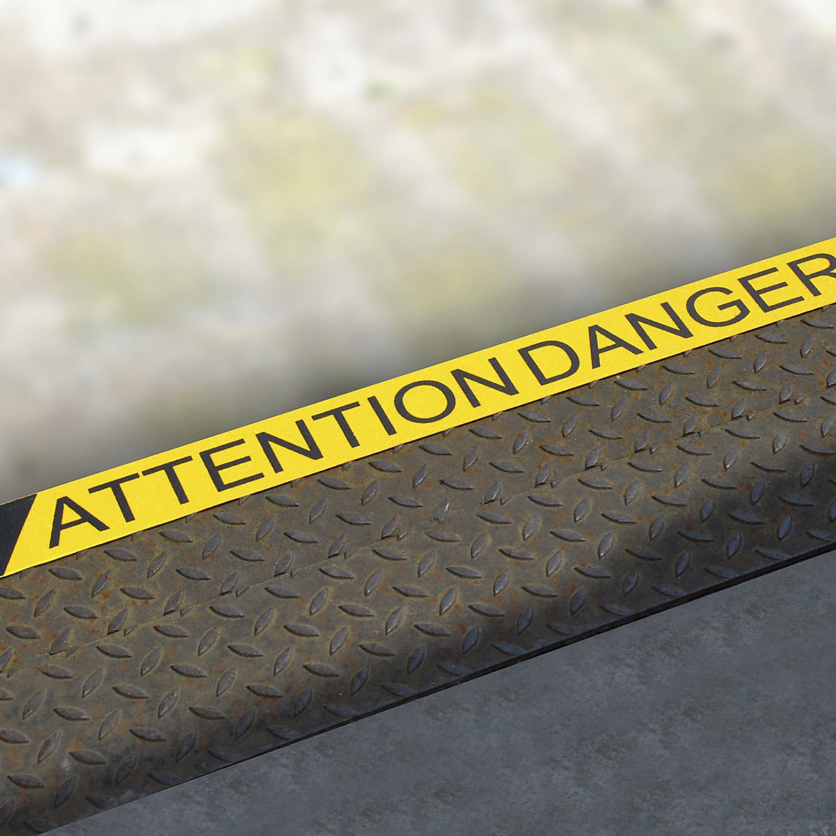 BiGDUG Anti-Slip Warning Tape (Product illustration 5)-4