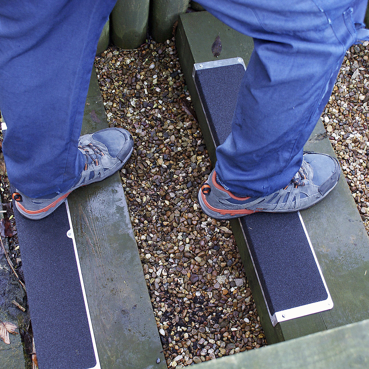BiGDUG Bolt Down Anti-Slip Stair Treads (Product illustration 9)-8