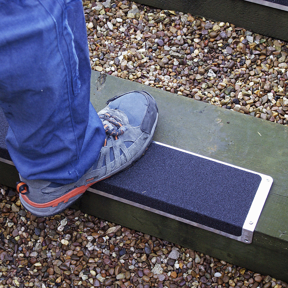 BiGDUG Bolt Down Anti-Slip Stair Treads