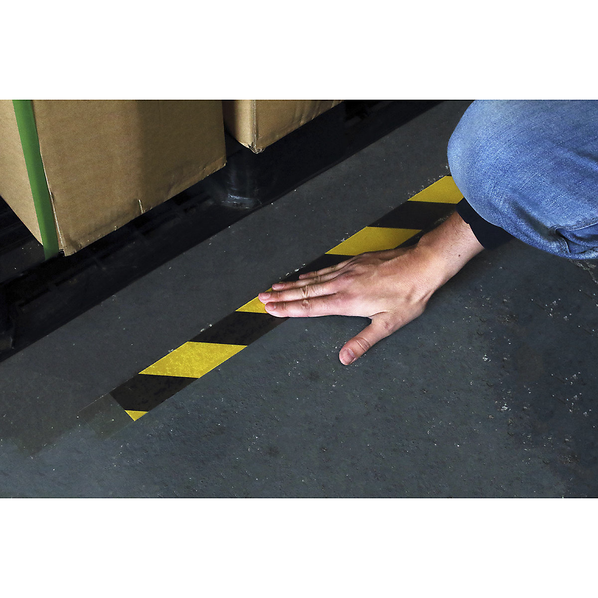 BiGDUG PermaTop Floor Marking Tape Protective Coating (Product illustration 7)-6