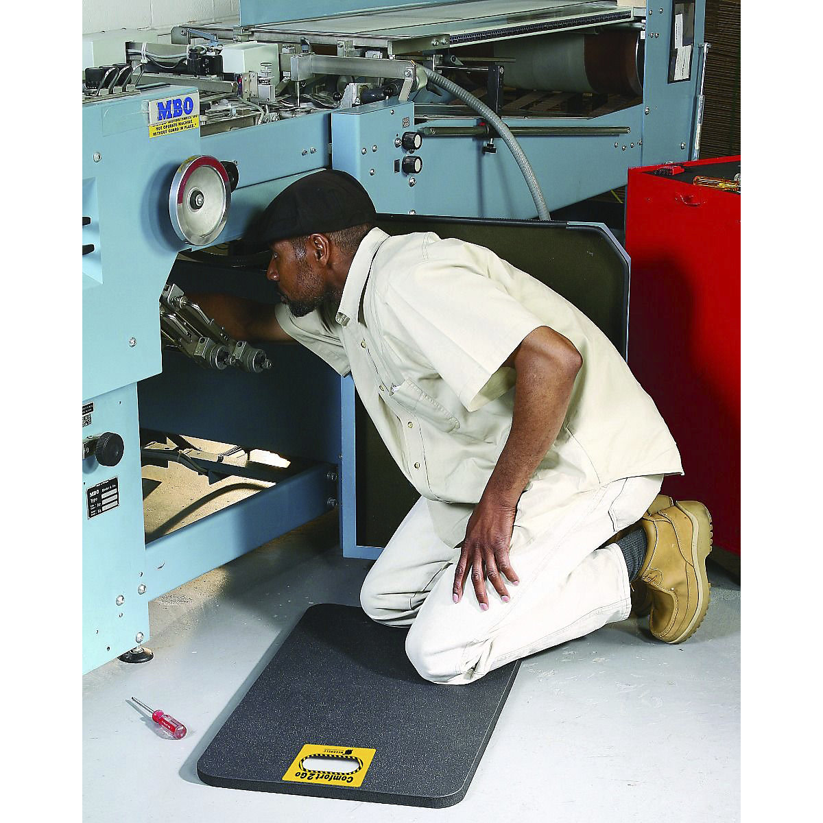 Wearwell Comfort 2 Go Kneeling Mat (Product illustration 2)-1