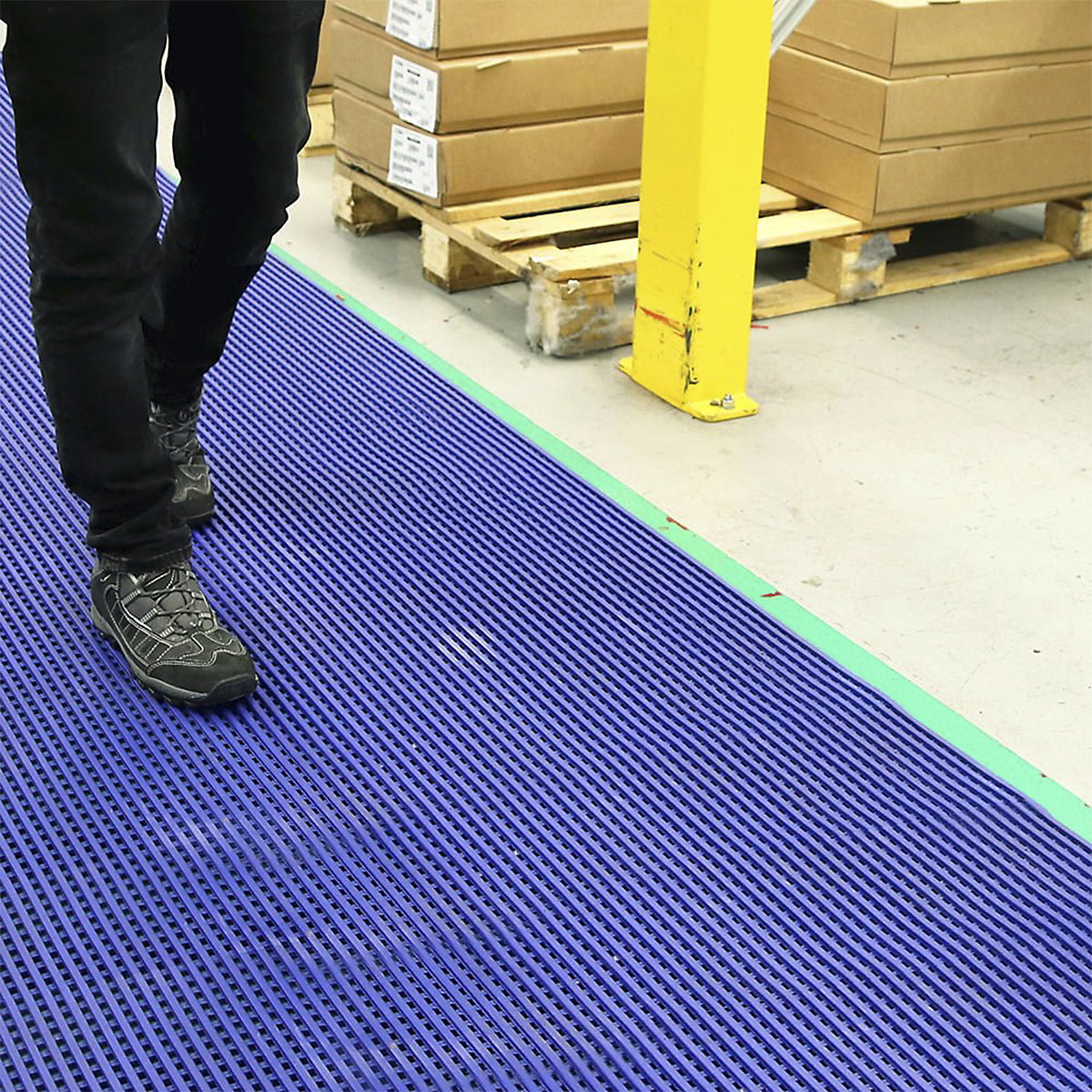 COBA Europe DeckStep Anti-Slip Mat