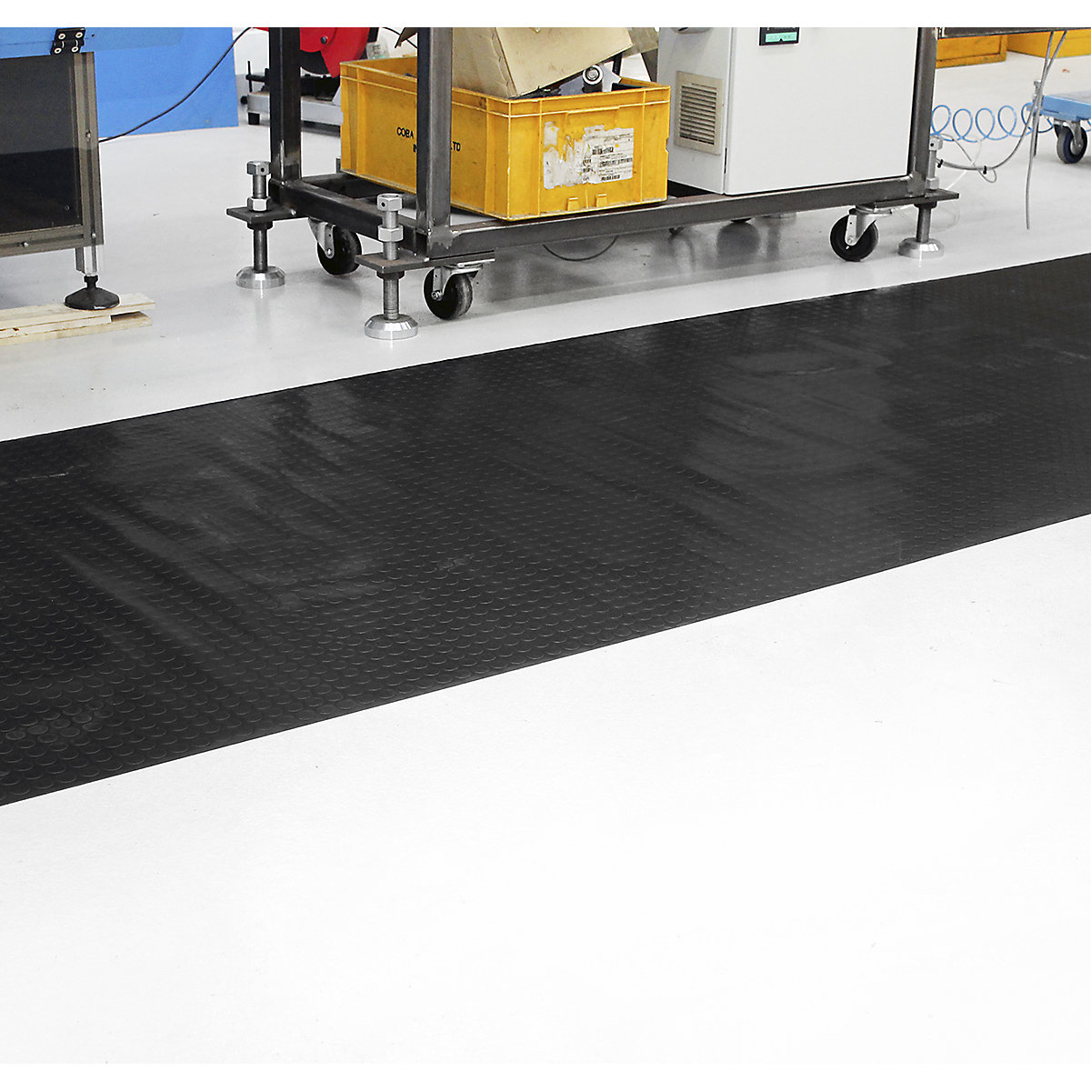 COBA Europe COBAdot Vinyl Floor Runner (Product illustration 3)-2